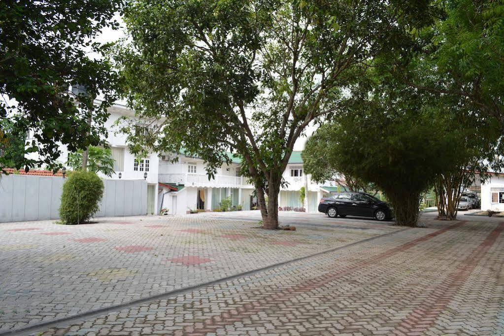 Hotel Empryean Katunayaka Exterior foto