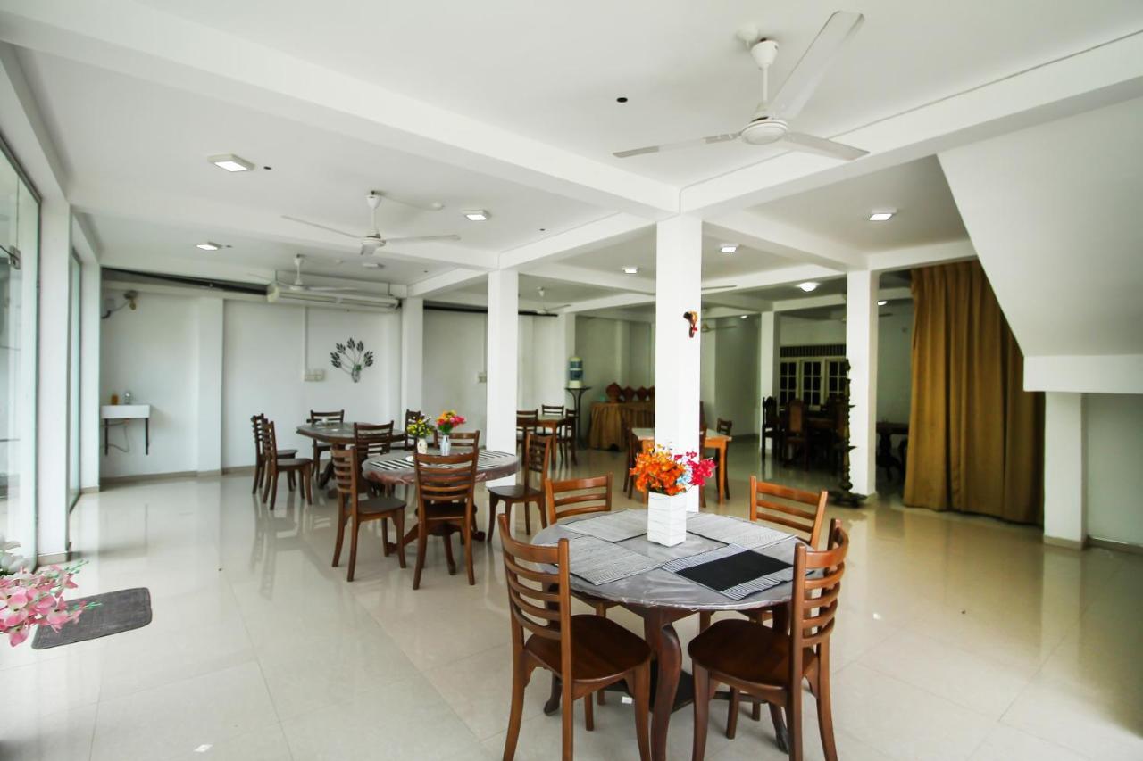 Hotel Empryean Katunayaka Exterior foto